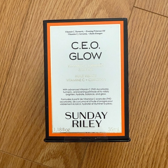 Sunday Riley C.E.O. Glow Oil - Picture 3 of 3